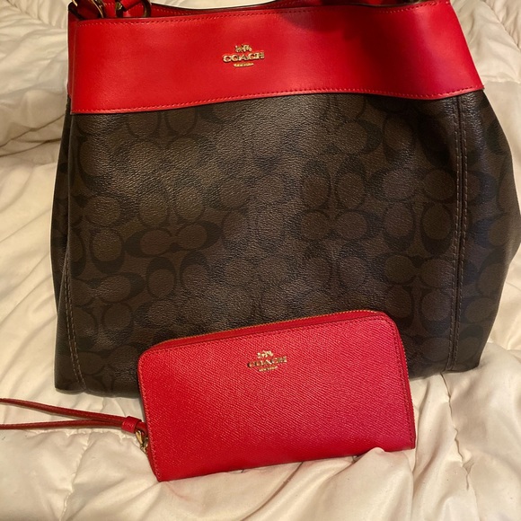 Coach purse and wallet - Picture 4 of 5
